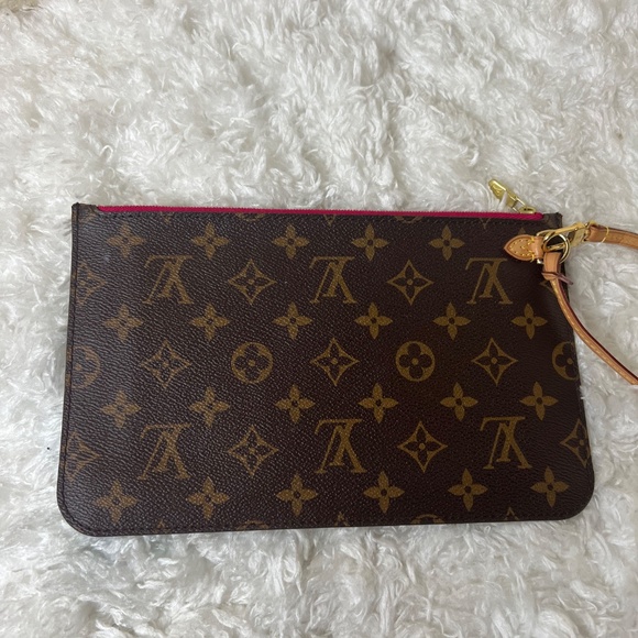Louis Vuitton Monogram Neverfull Pouch - Picture 2 of 7